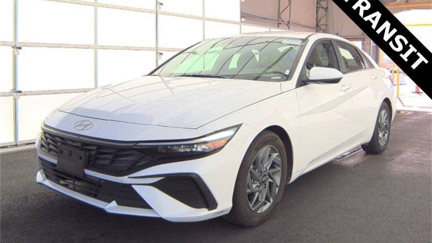 2024 Hyundai Elantra SEL — Sedan — 31,820 mi — Arlington, TX