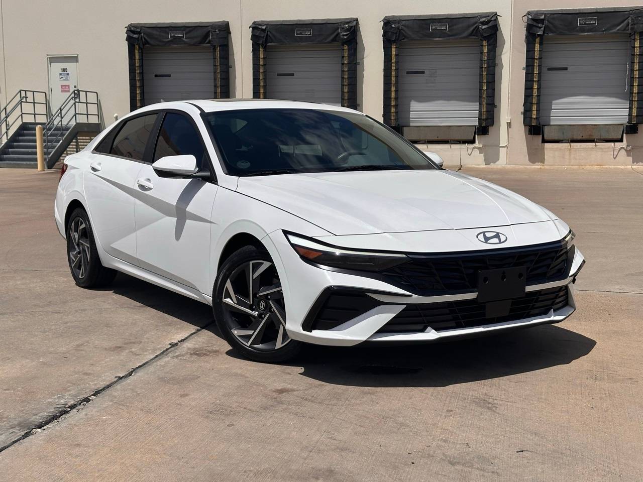 2024 Hyundai Elantra SEL — Sedan — 26,618 mi — Arlington, TX