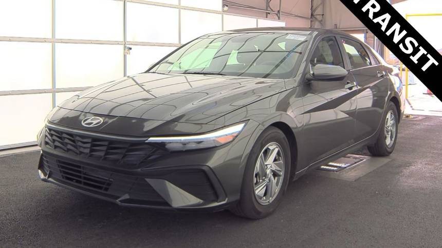 2024 Hyundai Elantra SE — Sedan — 32,558 mi — Arlington, TX