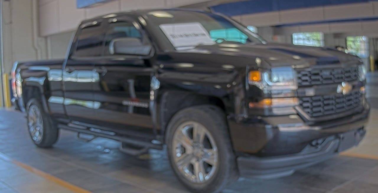 2017 Chevrolet Silverado 1500 Custom — Pickup Truck — 72,344 mi — Arlington, TX