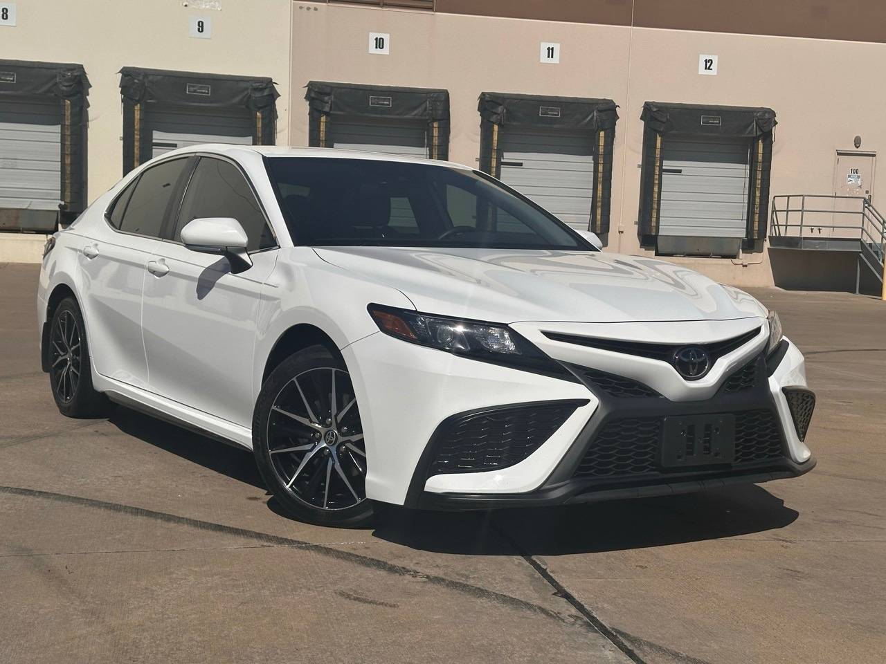 2023 Toyota Camry SE — Sedan — 43,680 mi — Arlington, TX