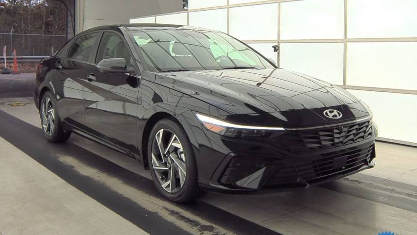 2024 Hyundai Elantra Limited — Sedan — 2,247 mi — Arlington, TX
