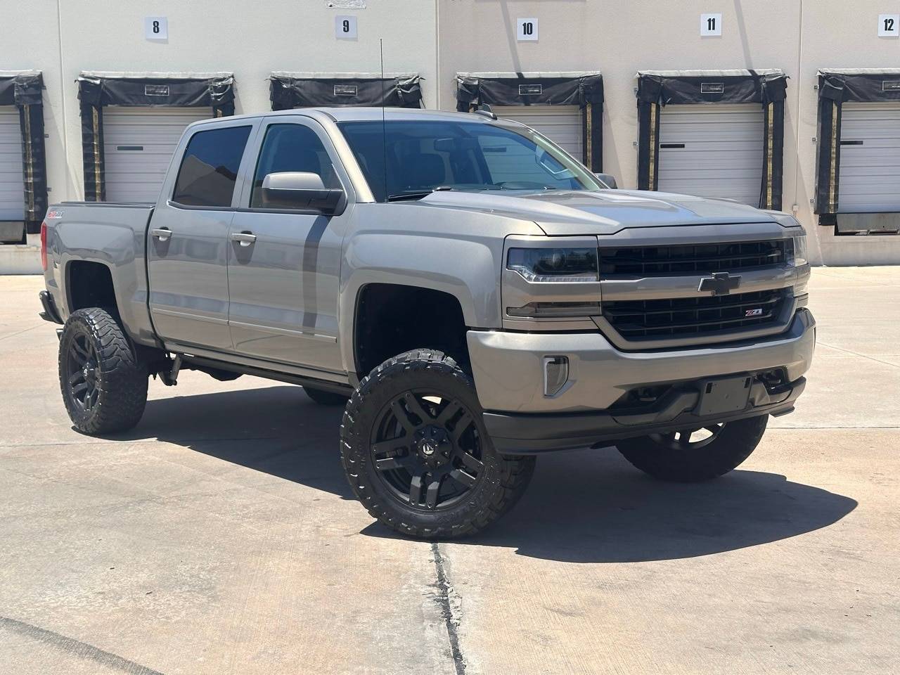 2017 Chevrolet Silverado 1500 LT — Pickup Truck — 98,690 mi — Arlington, TX