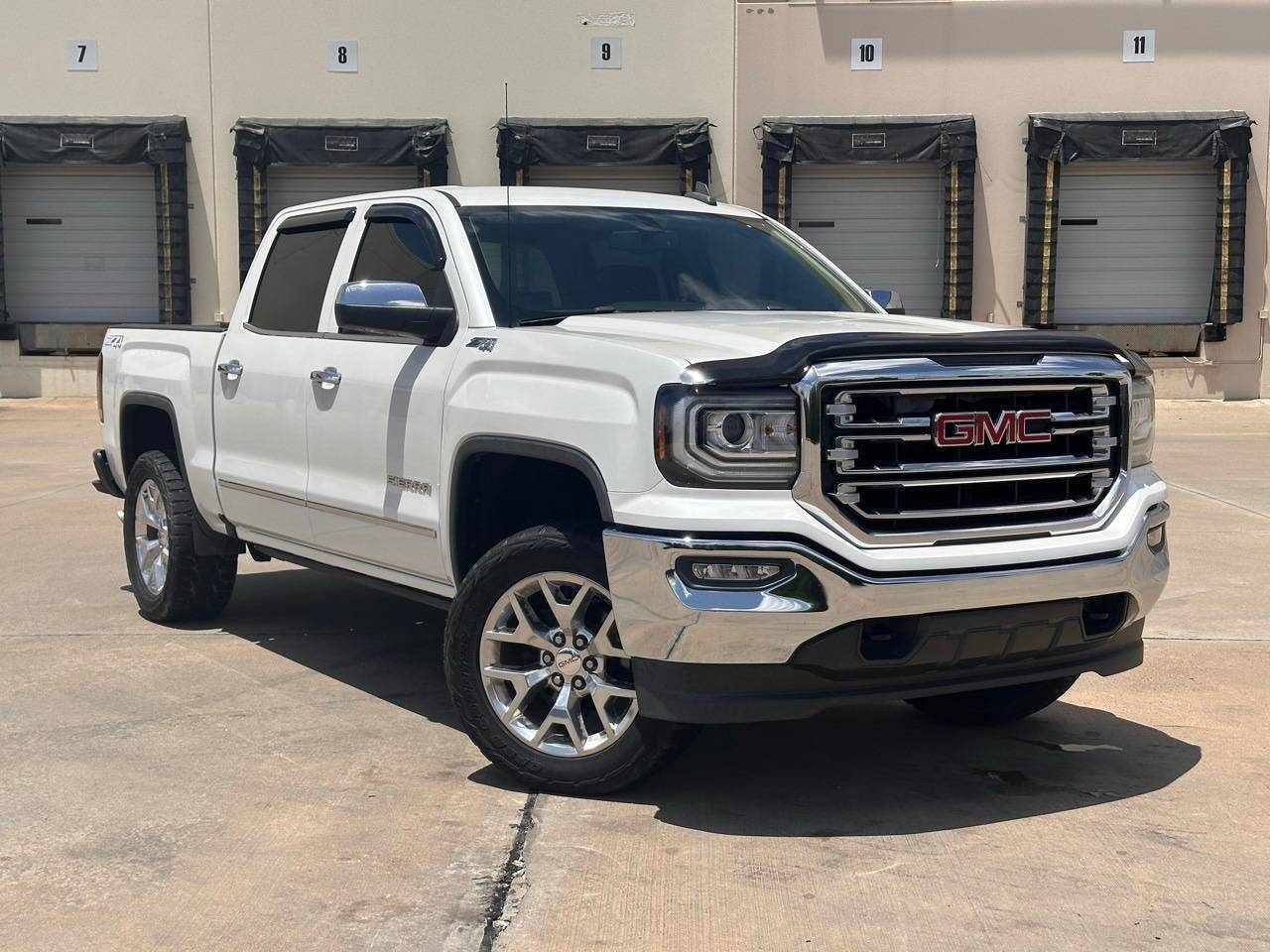 2017 GMC Sierra 1500 SLT — Pickup Truck — 75,400 mi — Arlington, TX