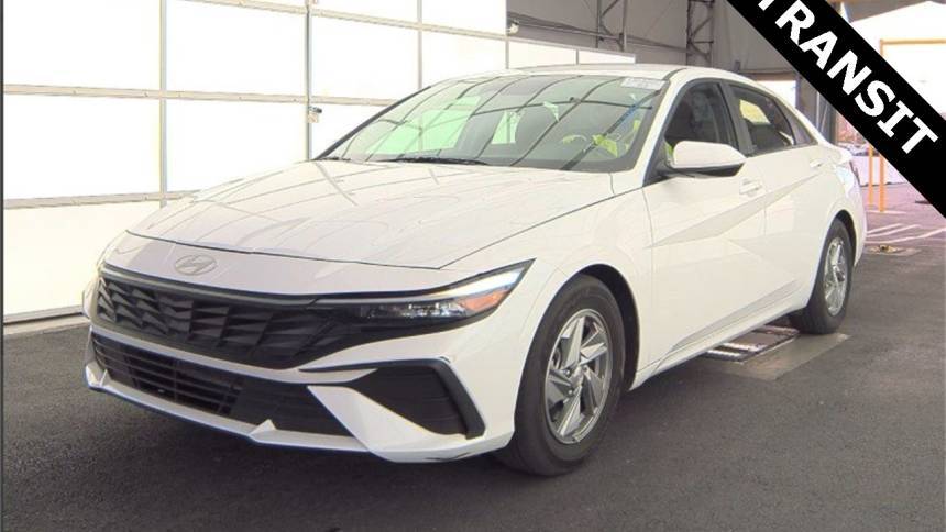 2024 Hyundai Elantra SE — Sedan — 30,497 mi — Arlington, TX