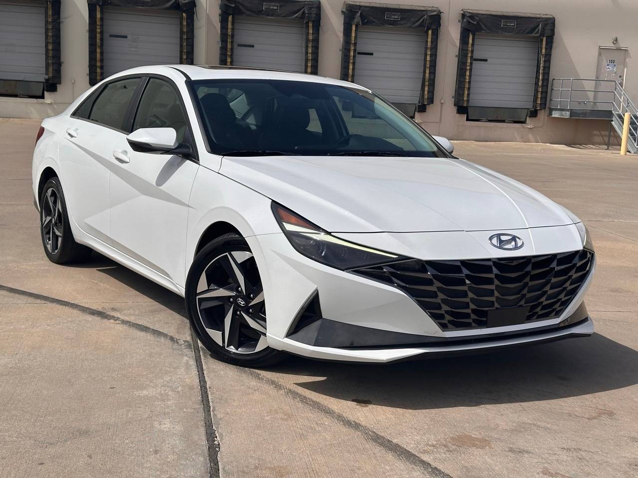 2021 Hyundai Elantra Limited — Sedan — 37,925 mi — Arlington, TX