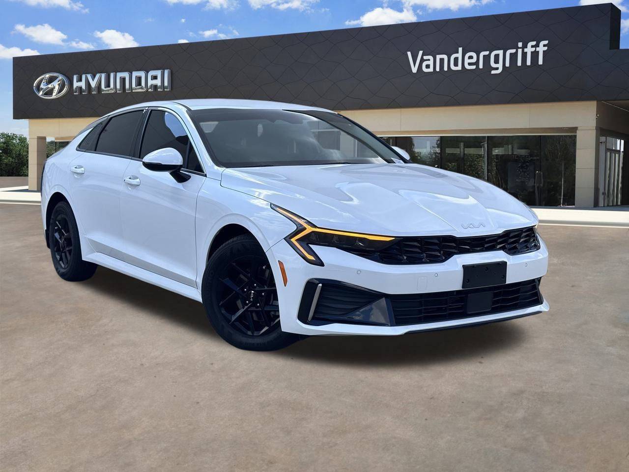 2025 Kia K5 LXS — Sedan — 13,350 mi — Arlington, TX