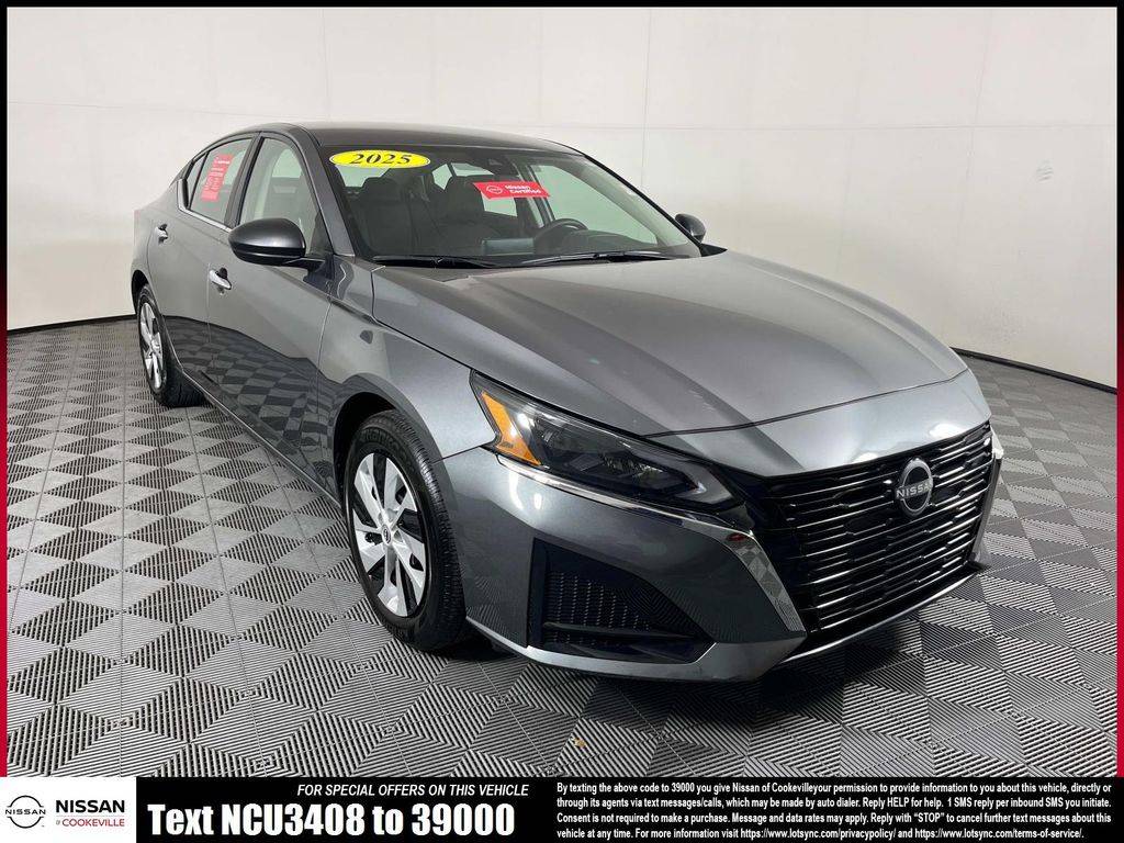 2025 Nissan Altima S — Sedan — 11,432 mi — Cookeville, TN