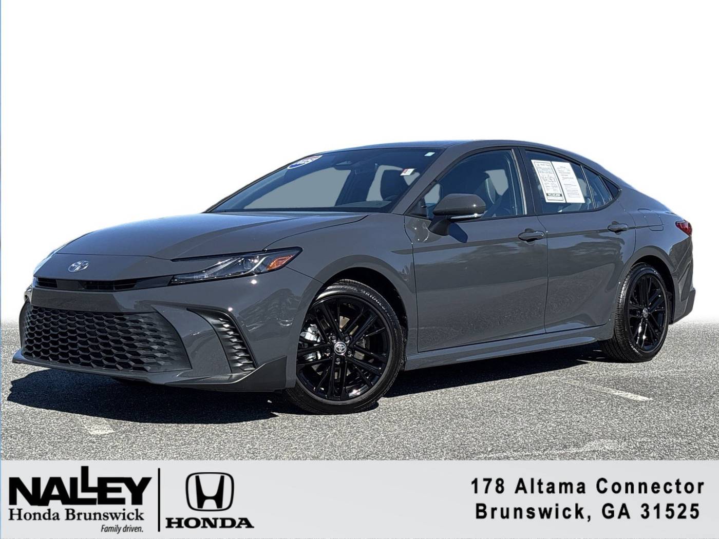 2025 Toyota Camry LE — Sedan — 4,000 mi — Brunswick, GA