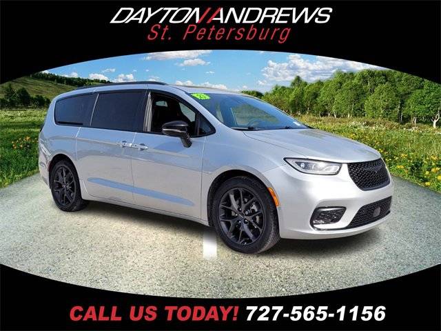 2023 Chrysler Pacifica Limited — Minivan — 26,470 mi — St. Petersburg, FL