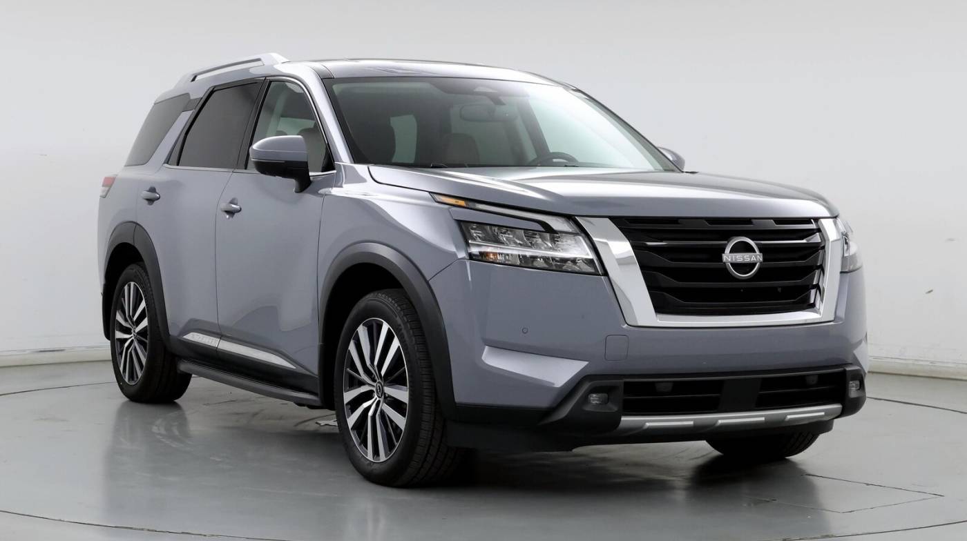 2022 Nissan Pathfinder Platinum — SUV — 16,607 mi — Cincinnati, OH