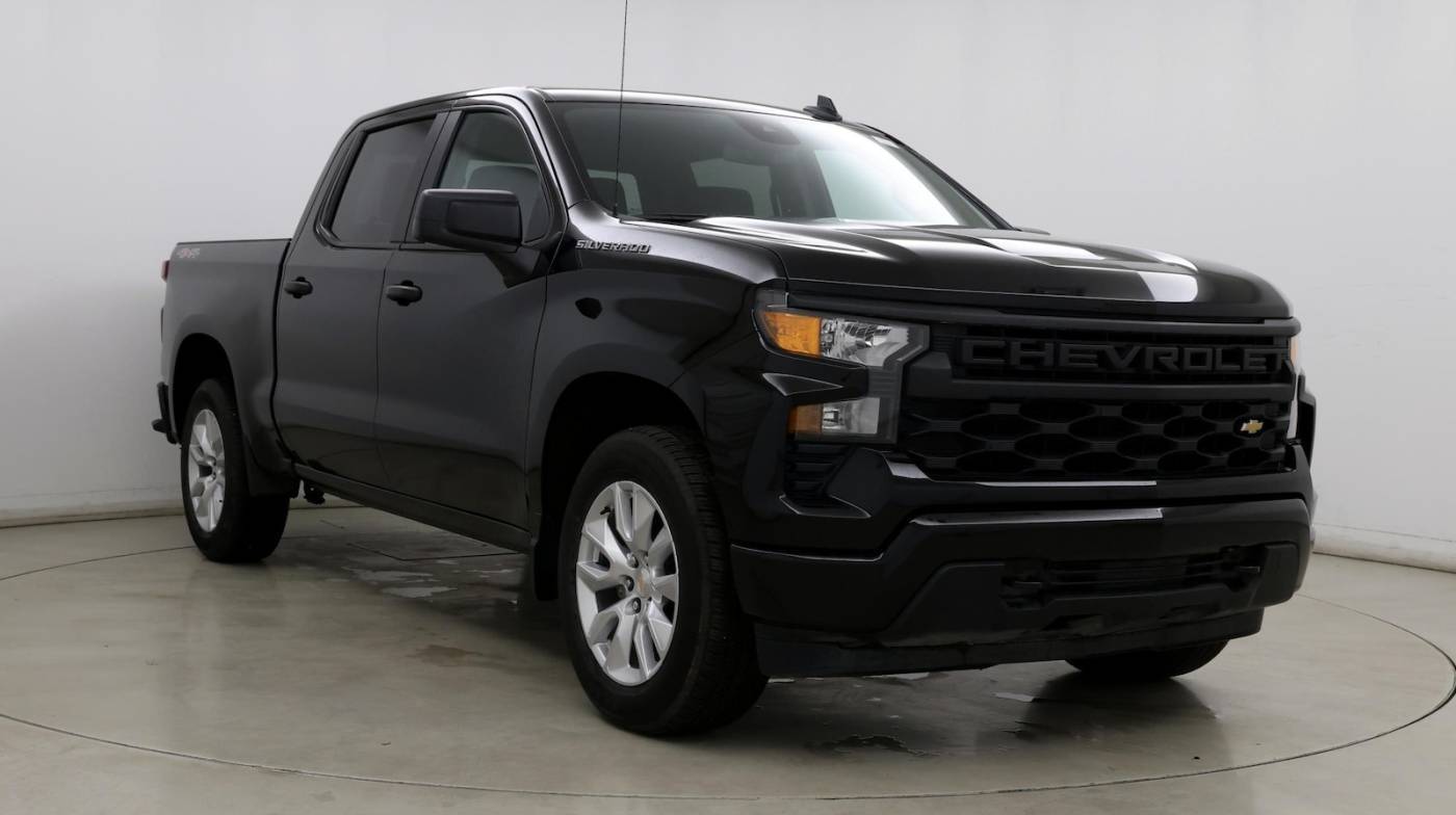 2022 Chevrolet Silverado 1500 Custom — Pickup Truck — 10,465 mi — Cincinnati, OH