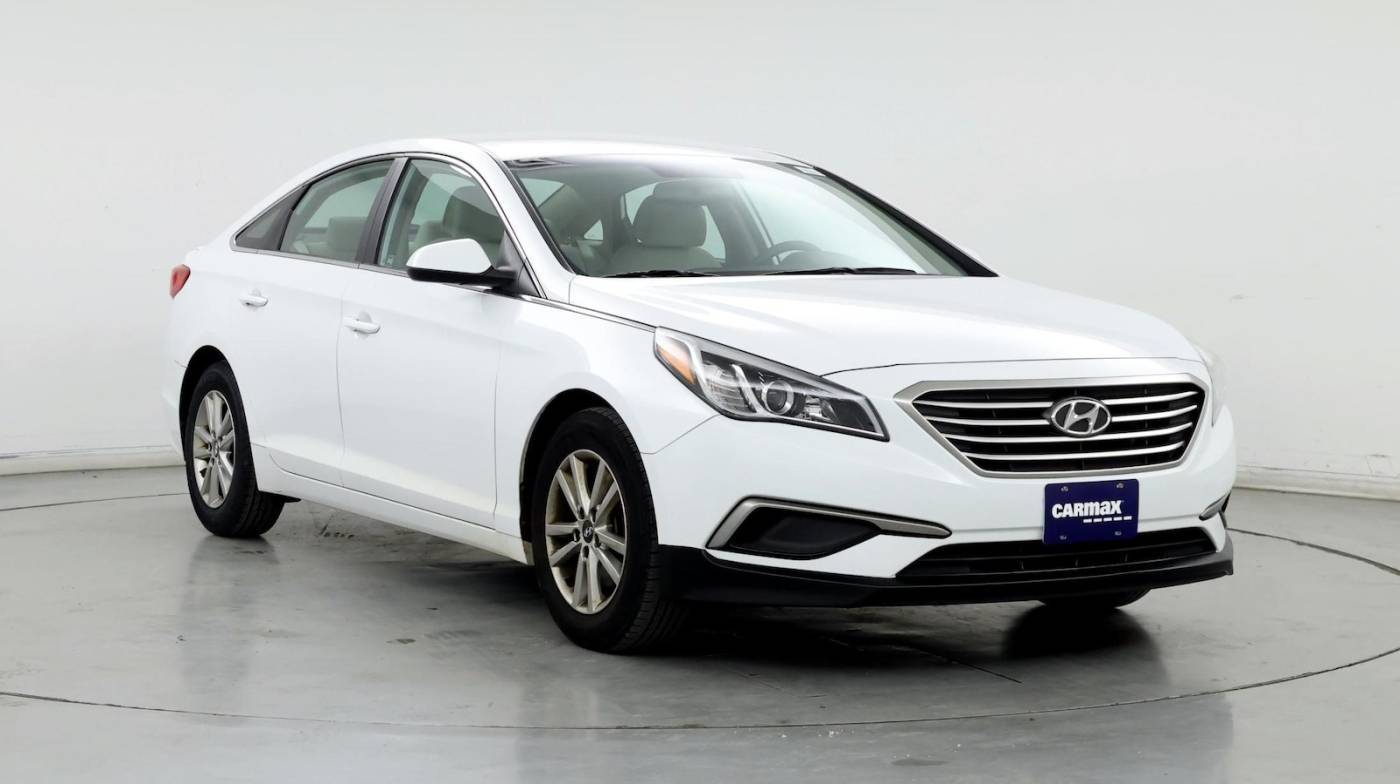 2016 Hyundai Sonata SE — Sedan — 97,494 mi — Cincinnati, OH