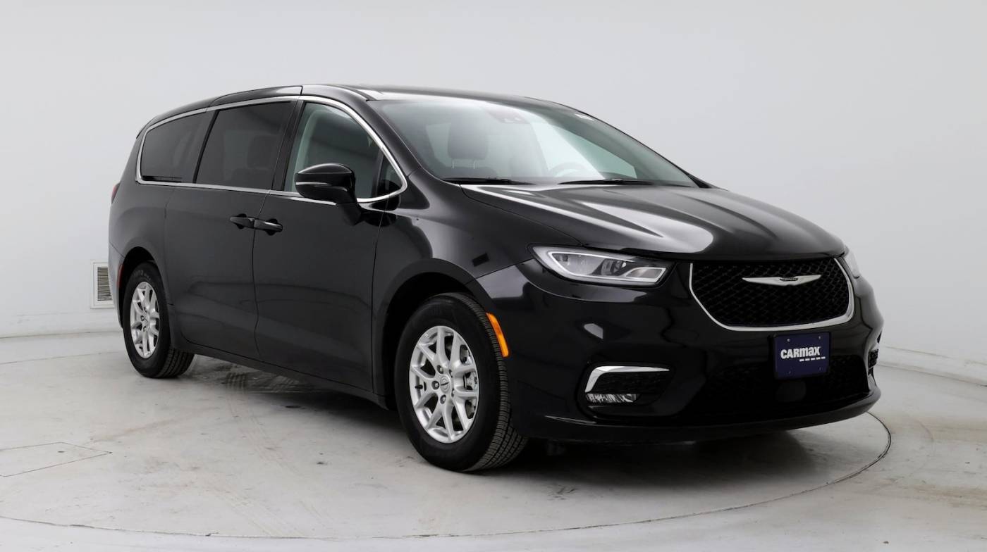2024 Chrysler Pacifica Touring L — Minivan — 18,180 mi — West Carrolton, OH