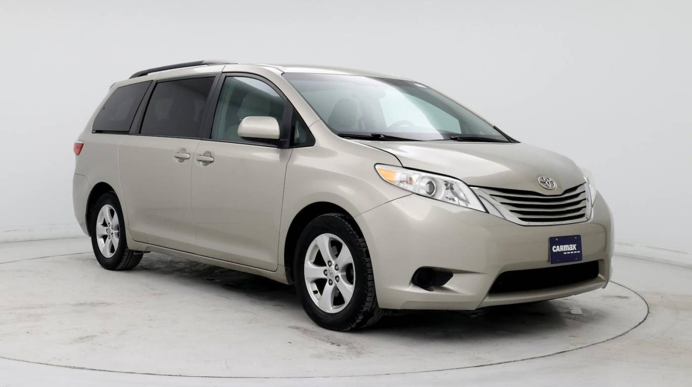 2015 Toyota Sienna LE — Minivan — 126,360 mi — West Carrolton, OH