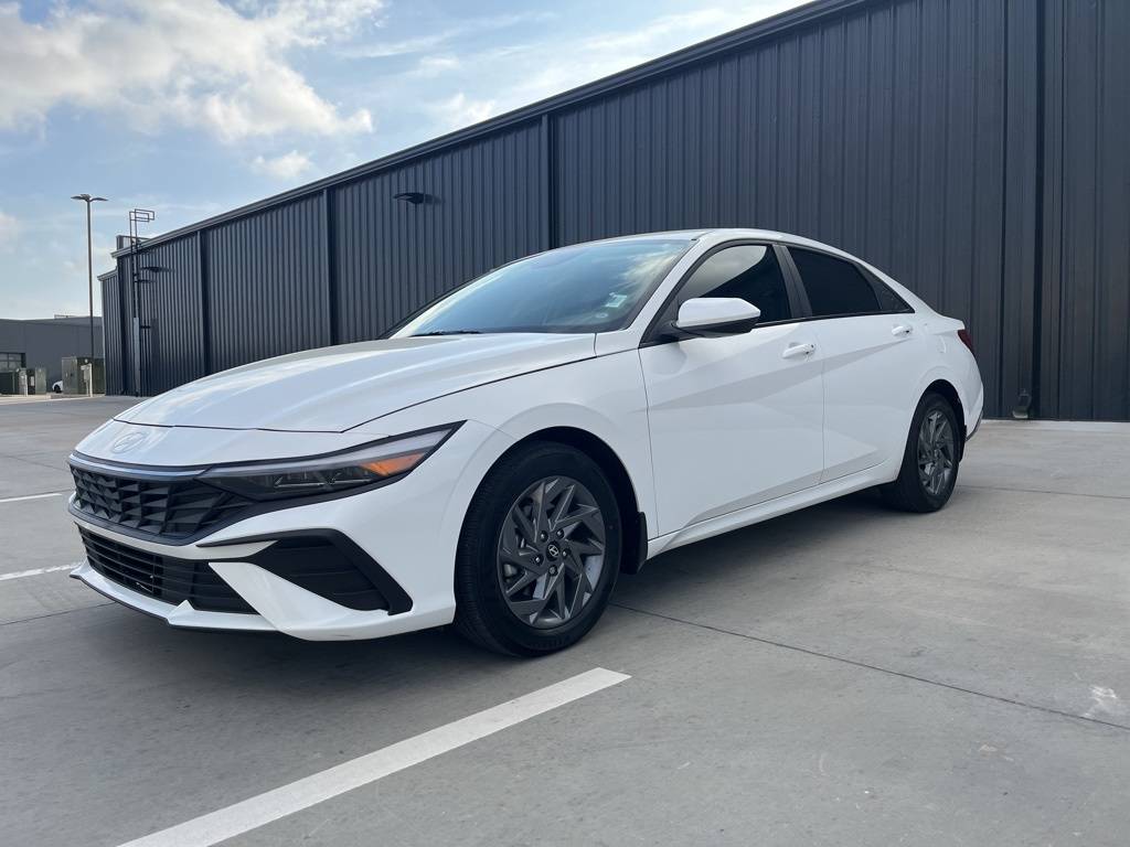 2024 Hyundai Elantra SEL — Sedan — 20,159 mi — Edmond, OK