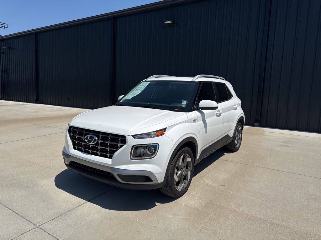 2025 Hyundai Venue SEL — SUV — 8,114 mi — Edmond, OK