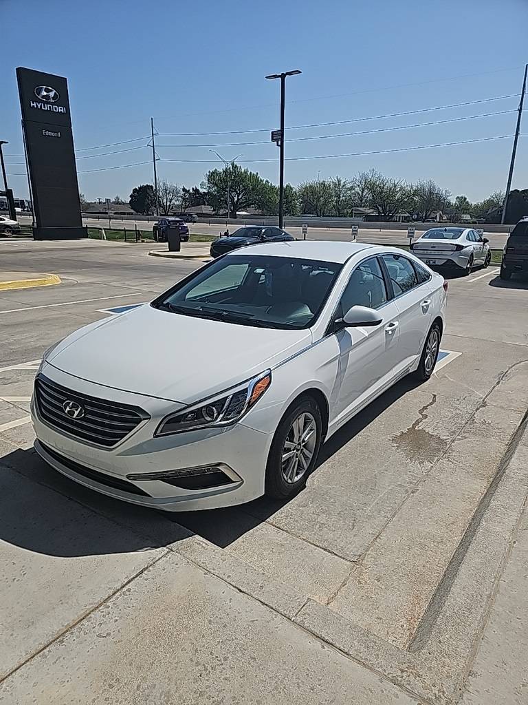 2015 Hyundai Sonata SE — Sedan — 101,698 mi — Edmond, OK