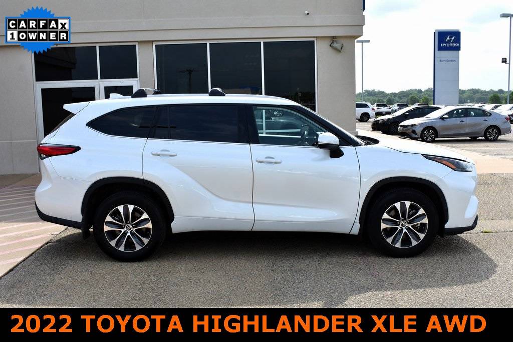 2022 Toyota Highlander XLE — SUV — 33,532 mi — Stillwater, OK
