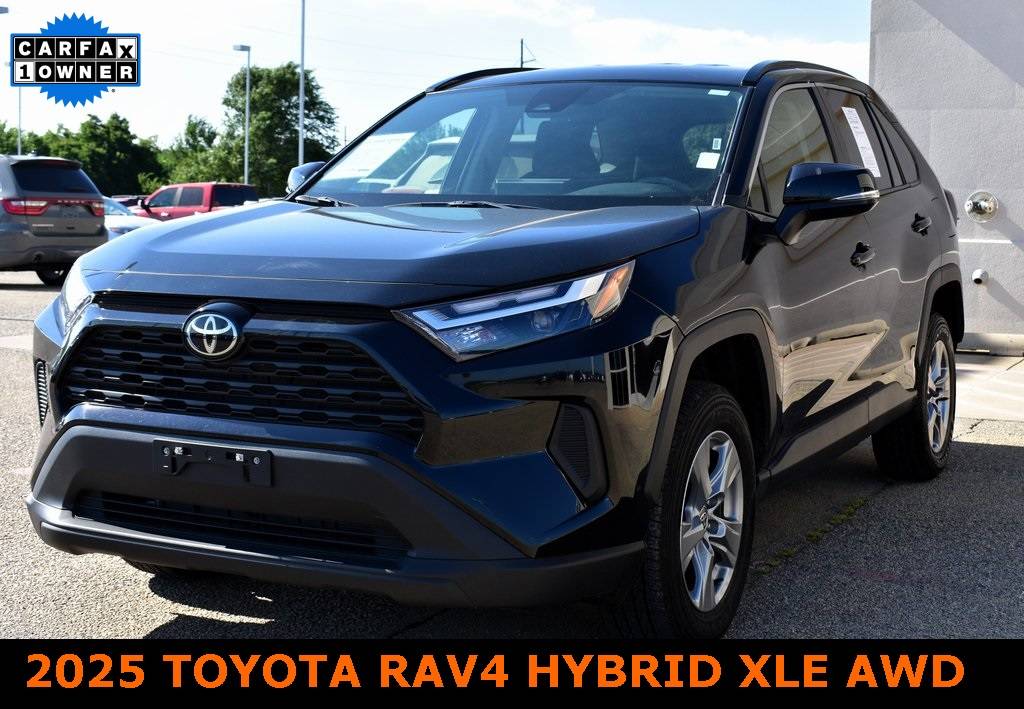 2025 Toyota RAV4 Hybrid XLE — SUV — 10,240 mi — Stillwater, OK