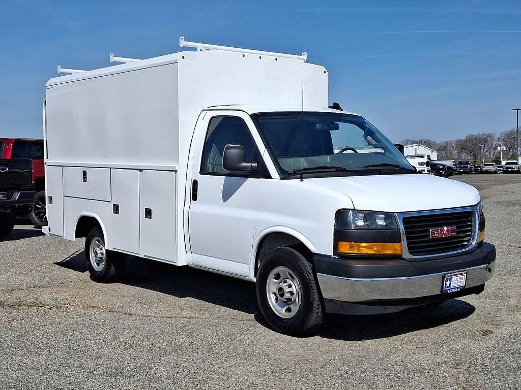 2024 GMC Savana Commercial Cutaway Savana Commercial Cutaway — Chassis Cab Truck — 9,282 mi — Lumberton, NJ