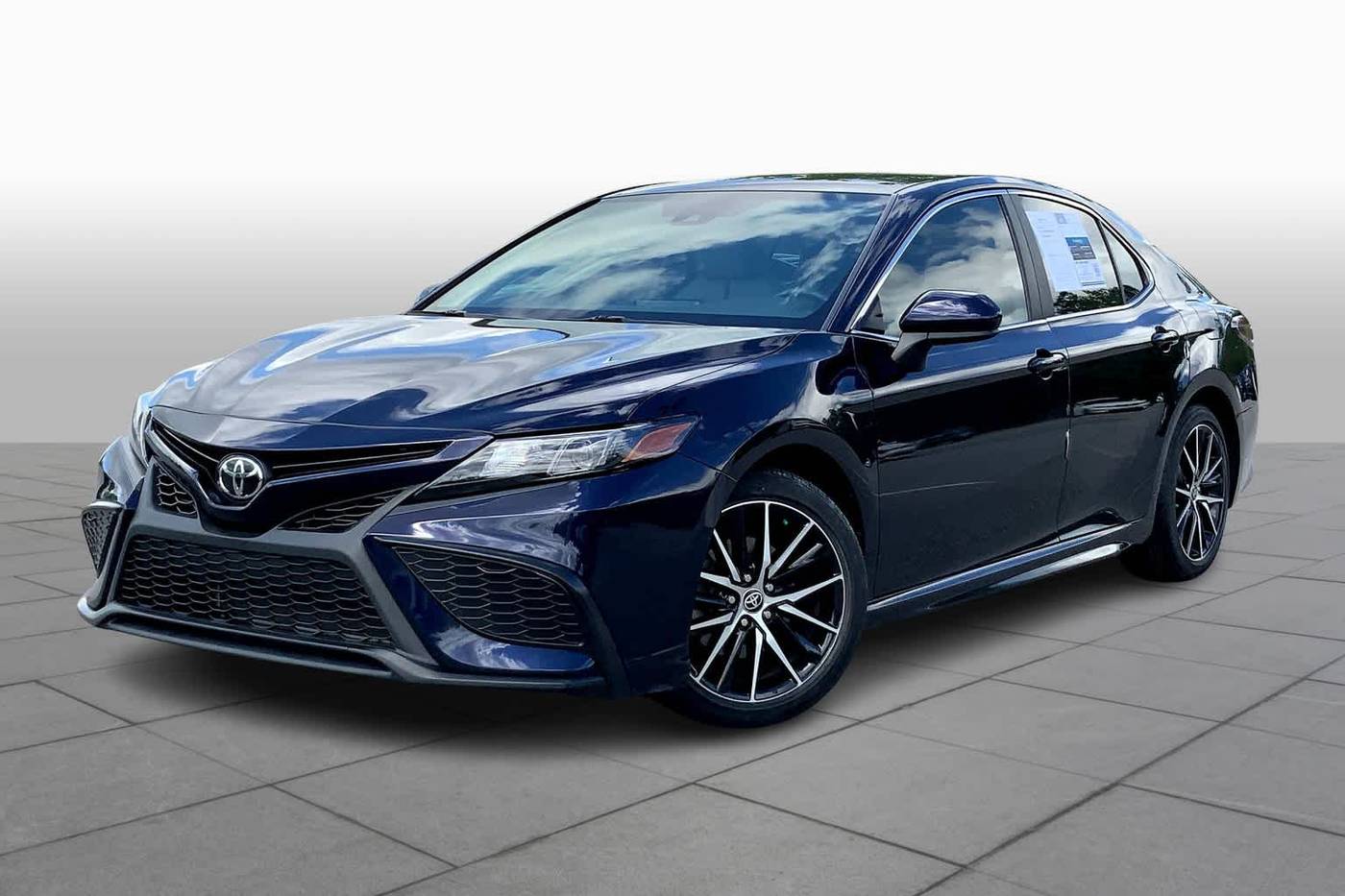 2021 Toyota Camry SE — Sedan — 20,099 mi — Columbia, SC
