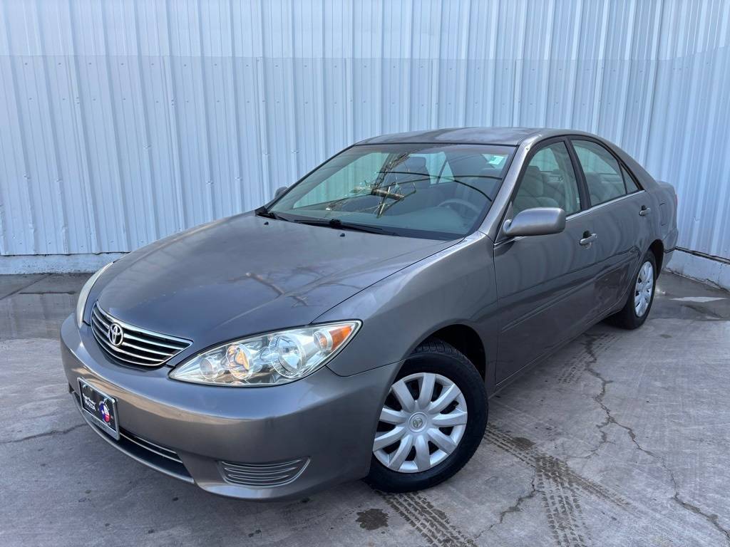 2005 Toyota Camry Base — Sedan — 102,302 mi — Austin, TX