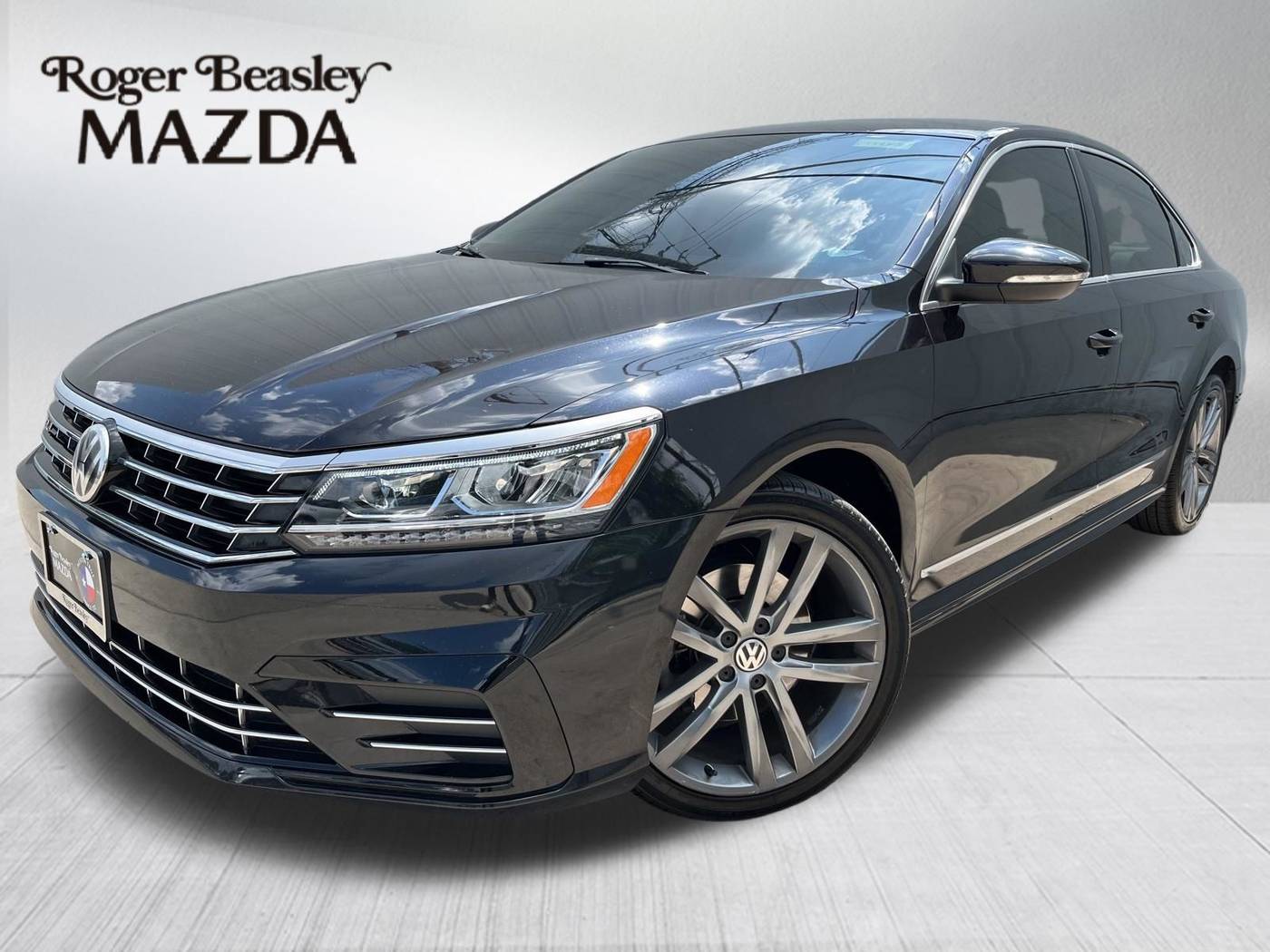 2017 Volkswagen Passat R-Line