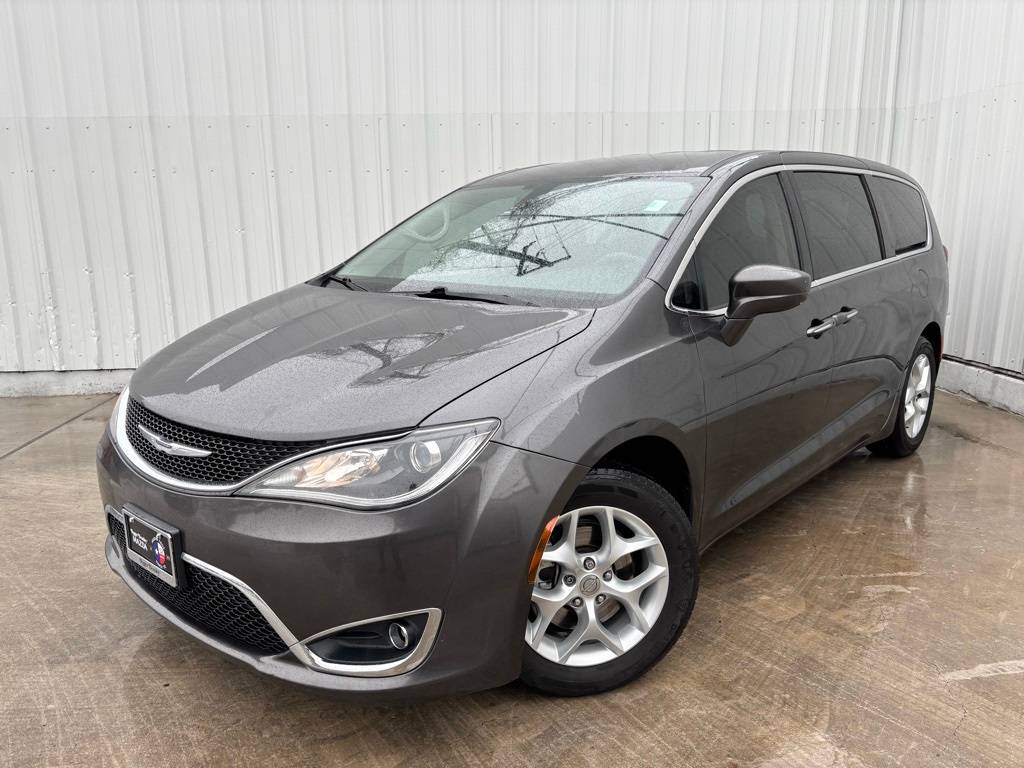 2018 Chrysler Pacifica Touring Plus — Minivan — 192,841 mi — Austin, TX