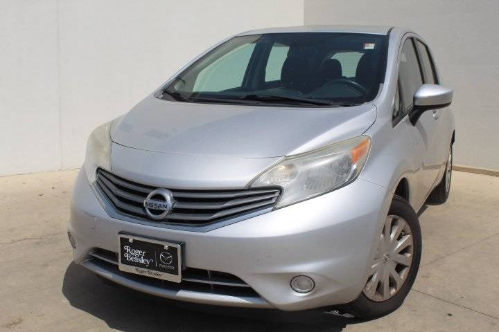 2016 Nissan Versa 1.6 SV — Hatchback — 112,696 mi — Georgetown, TX