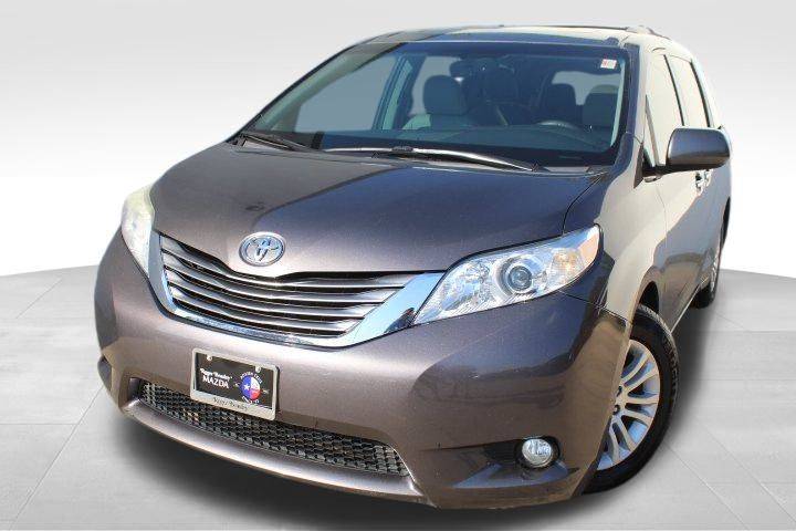 2017 Toyota Sienna L — Minivan — 162,546 mi — Georgetown, TX
