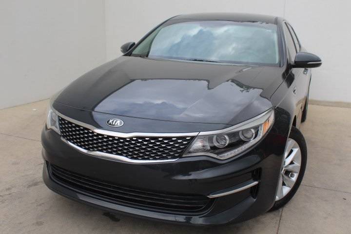 2016 Kia Optima EX — Sedan — 61,195 mi — Georgetown, TX