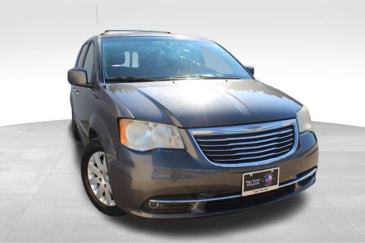 2015 Chrysler Town & Country Touring — Minivan — 136,065 mi — Georgetown, TX