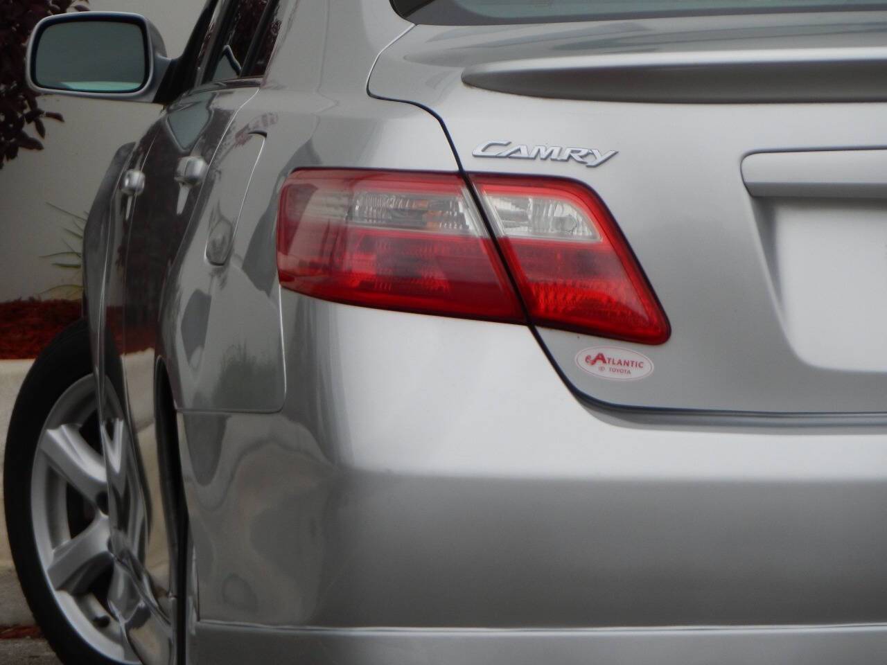 2009 Toyota Camry SE V6 — Sedan — 64,209 mi — Melrose Park, IL