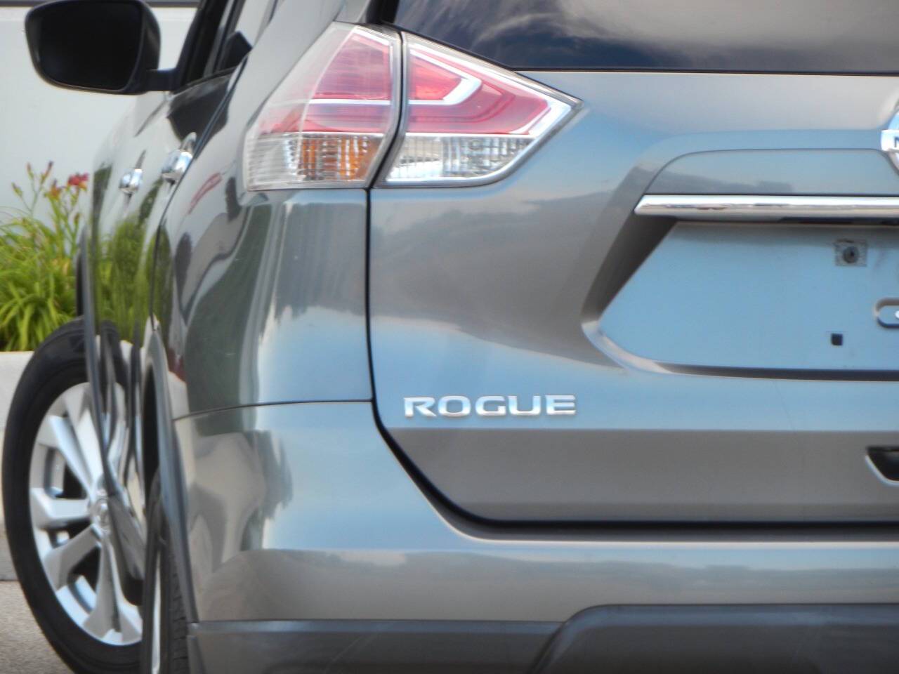 2015 Nissan Rogue SV — SUV — 73,583 mi — Melrose Park, IL