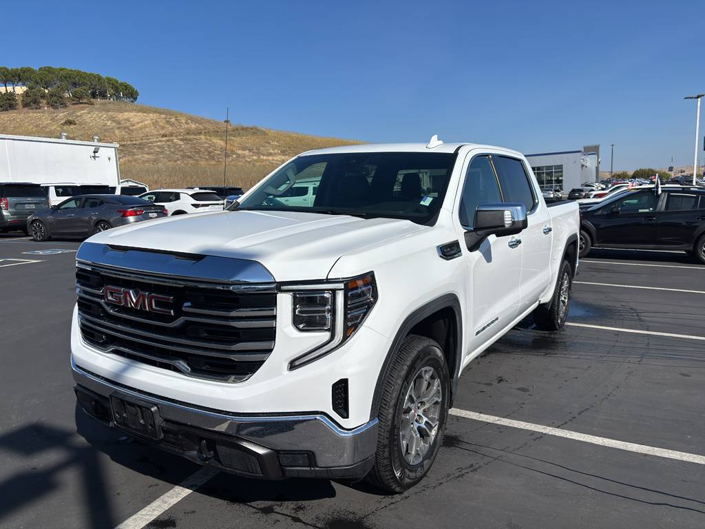 2025 GMC Sierra 1500 SLT — Pickup Truck — 32,230 mi — Fairfield, CA