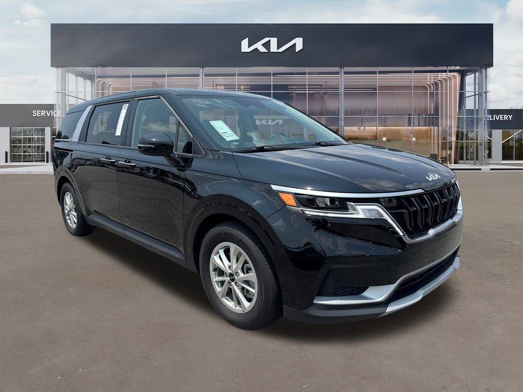2024 Kia Carnival LXS — Minivan — 17,890 mi — Macon, GA