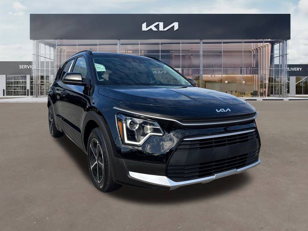 2024 Kia Niro Hybrid LX — SUV — 5,944 mi — Macon, GA