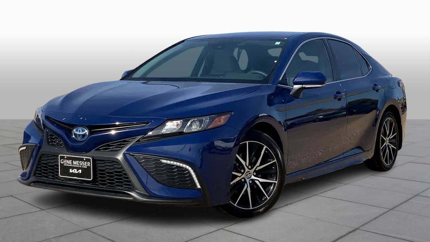 2024 Toyota Camry Hybrid SE — Sedan — 9,849 mi — Lubbock, TX