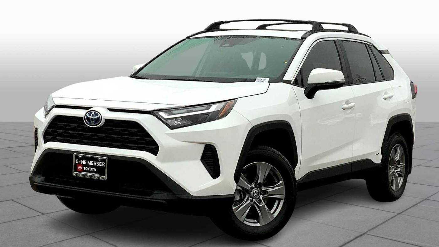 2024 Toyota RAV4 Hybrid XLE — SUV — 2,468 mi — Lubbock, TX