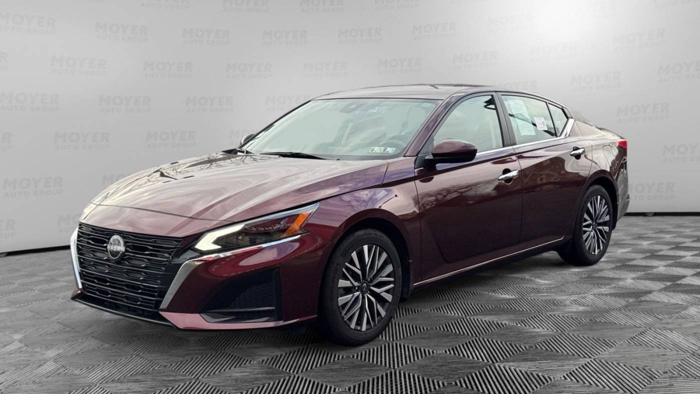 2023 Nissan Altima SV — Sedan — 17,380 mi — Wernersville, PA