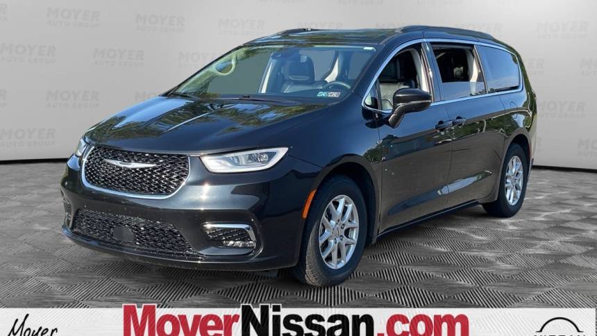 2022 Chrysler Pacifica Touring L — Minivan — 65,464 mi — Wernersville, PA