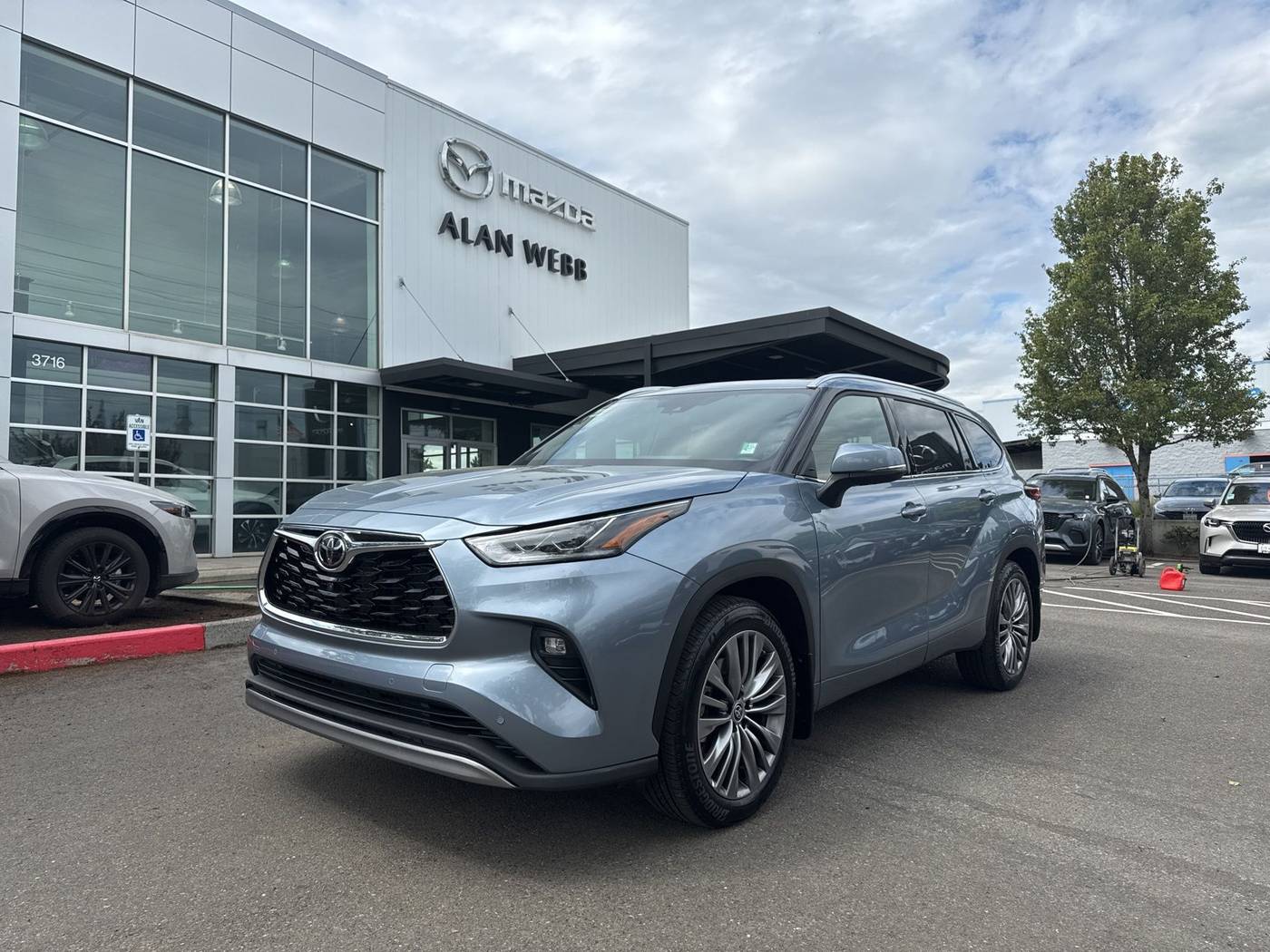 2022 Toyota Highlander Platinum — SUV — 36,279 mi — Vancouver, WA