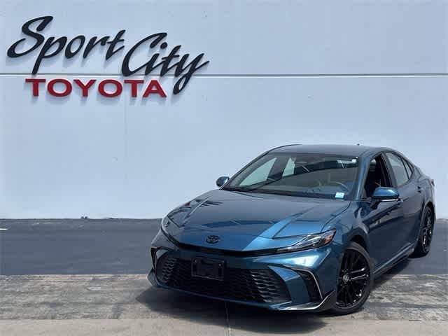 2025 Toyota Camry SE — Sedan — 4,581 mi — Dallas, TX
