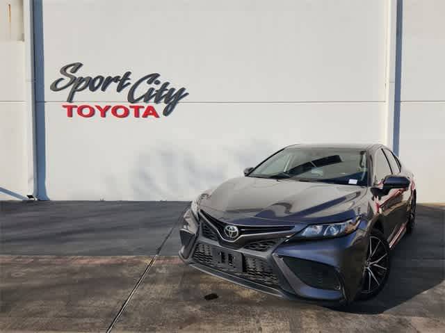2021 Toyota Camry SE — Sedan — 100,699 mi — Dallas, TX