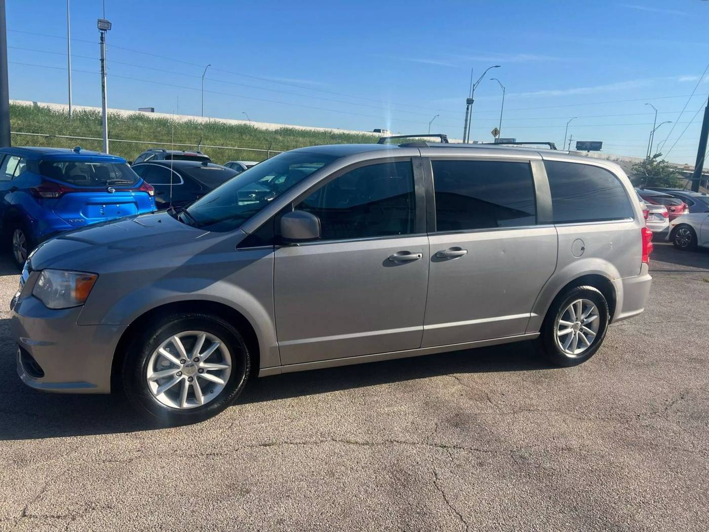 2018 Dodge Grand Caravan SXT — Minivan — 130,200 mi — Haltom City, TX