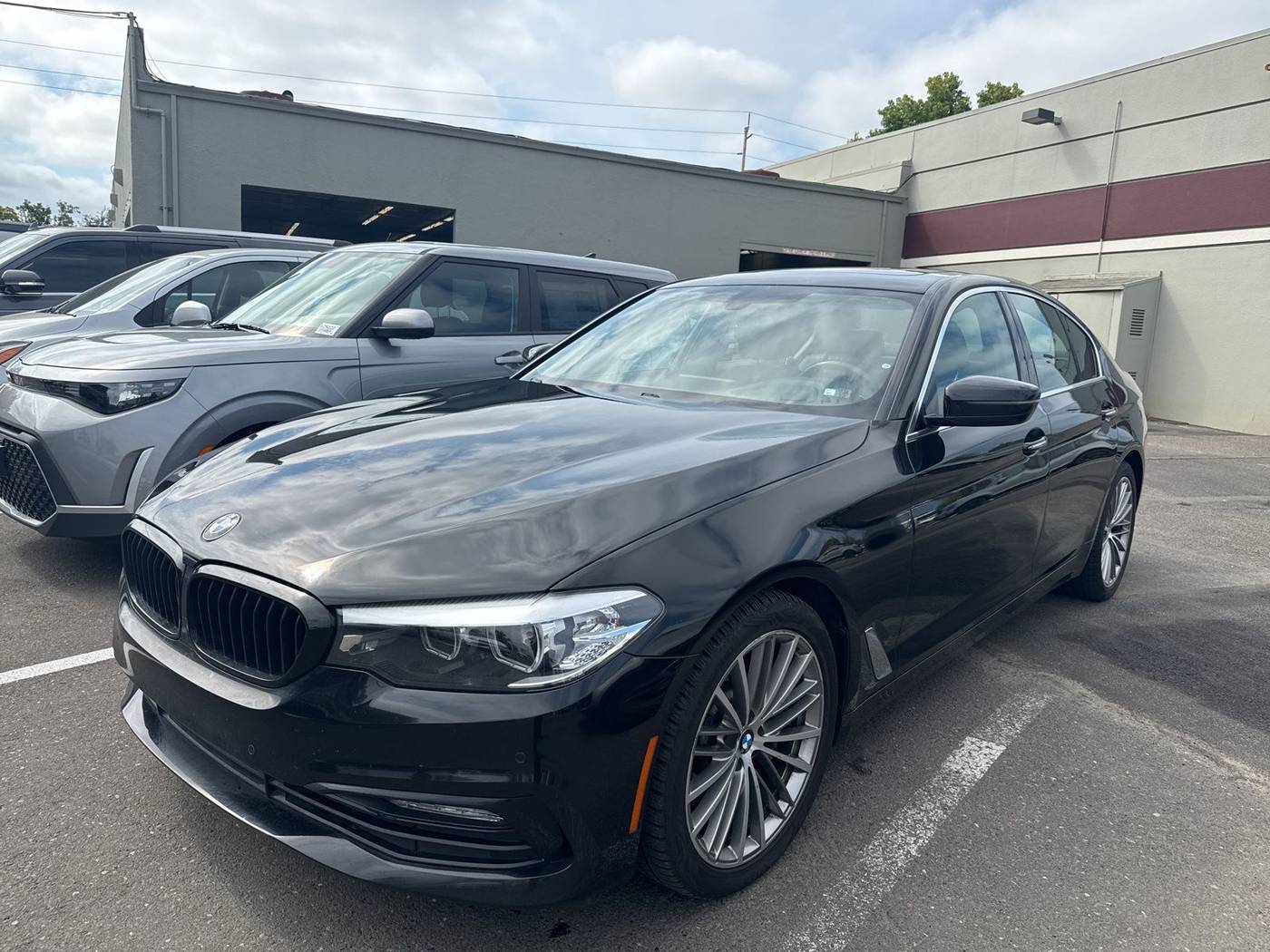 2017 BMW 5 Series 530i — Sedan — 87,500 mi — Beaverton, OR