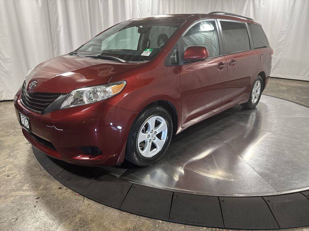 2012 Toyota Sienna LE — Minivan — 121,076 mi — Beaverton, OR