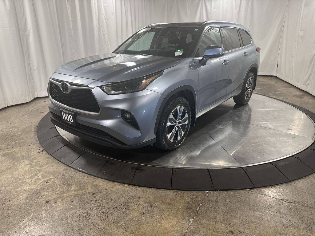 2021 Toyota Highlander XLE — SUV — 73,526 mi — Beaverton, OR