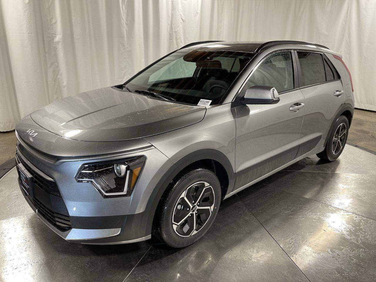 2023 Kia Niro Hybrid EX — SUV — 14,703 mi — Beaverton, OR